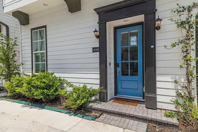 Photo - 10760 Craighead Dr