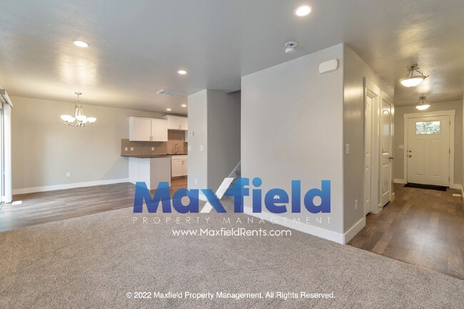 Photo - LEASE SPECIAL - 3BD, 2.5 BA, 2GA Draper townhome with super fast fiber internet