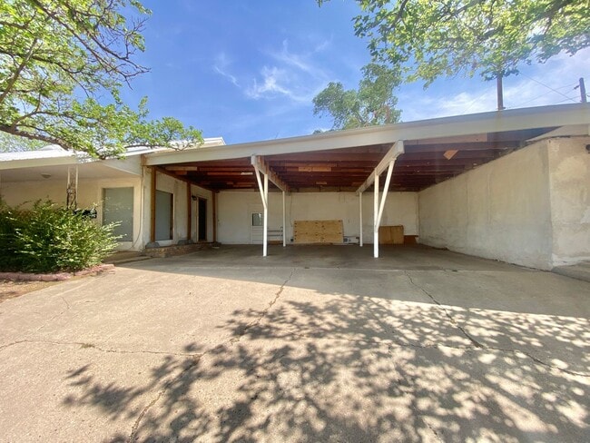 Photo - 2019 42nd St Unit B