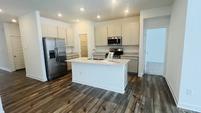 "Charming 3-Bedroom Home with 2 Full Baths in Picturesque Danville – 1,673 Sq Ft of Comfort Awaits!"