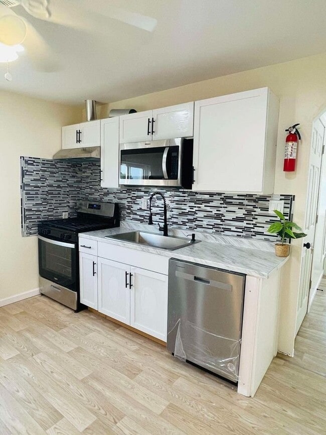 Photo - 2621 Edwin St