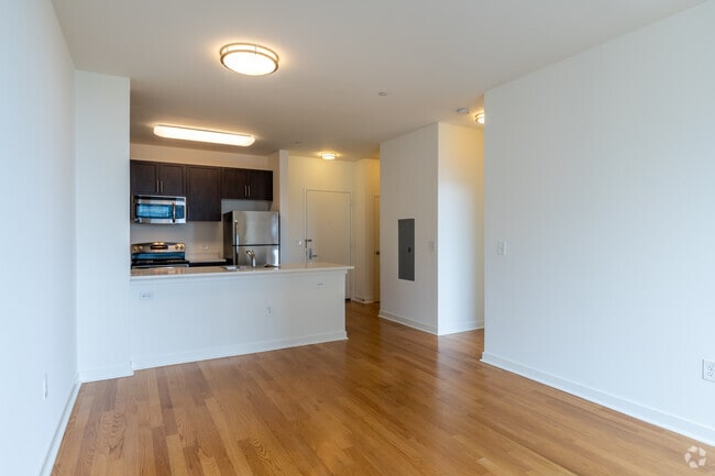 1BR, 1BA - 650SF - 18 Park
