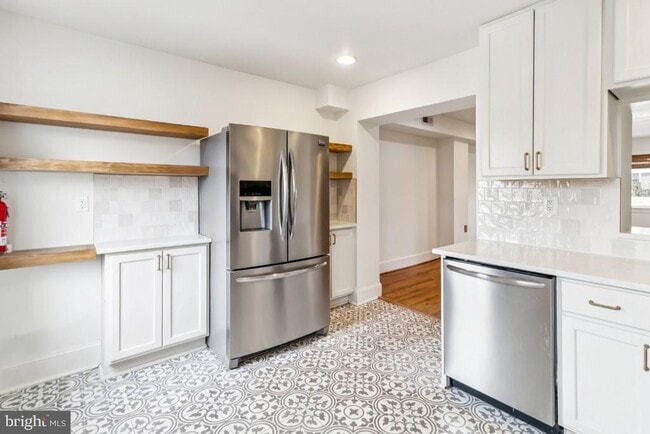 Photo - 3318 Blaine St NE