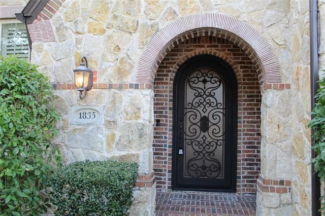 Photo - 1835 Olney Dr