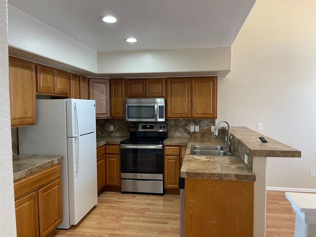 Photo - 2nd floor - 2 bed 2 bath with loft in Aurora!