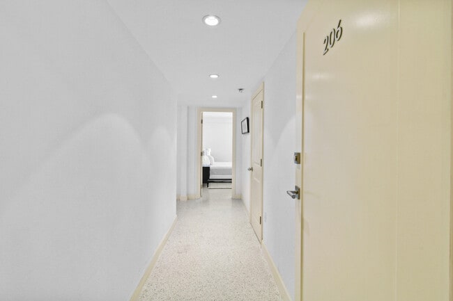 Photo - 170 N Ocean Blvd Unit 206