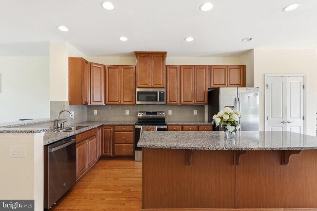 Photo - 10739 Hinton Wy