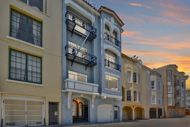 Building Photo - 3675 Fillmore St Unit 102 Rental