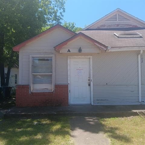 Building Photo - 120 W Heron St