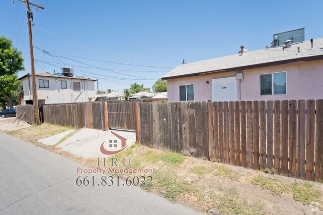 Building Photo - 1616 El Ralfo Dr Unit 444 South H Street Rental