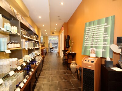 Building Photo - 113 E 60th St