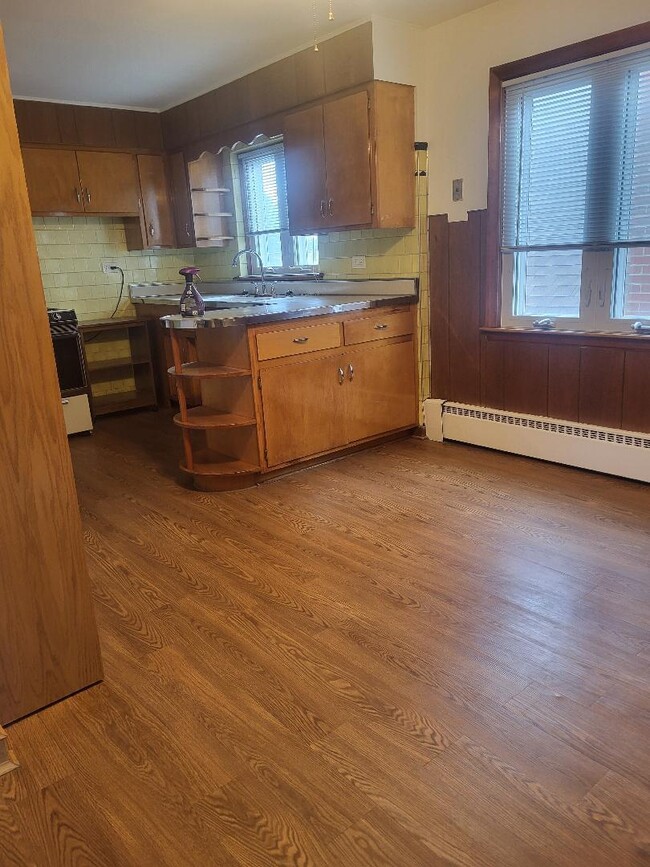 Photo - 5549 S Meade Ave