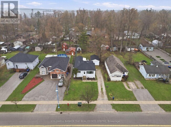 Photo - 749 Innisfil Beach Rd
