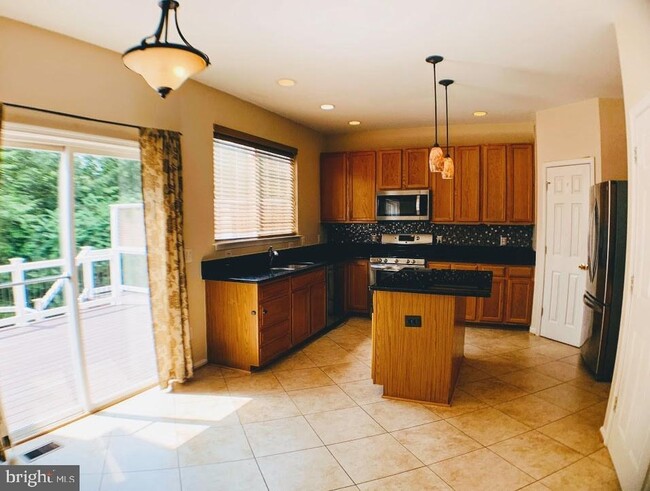 Photo - 21 Warwick Way