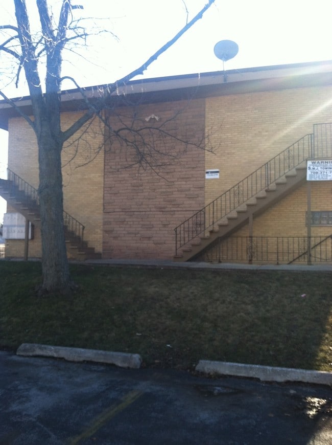 Photo - Knox Apartments