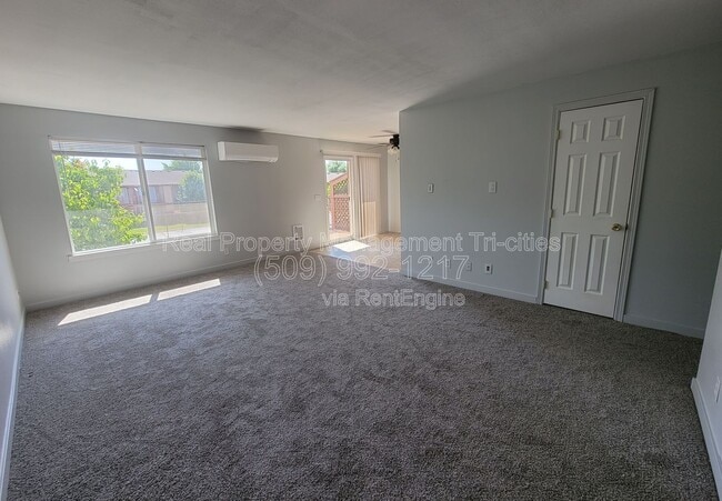 Photo - 3121 W Hood Ave Unidad Apartment I203