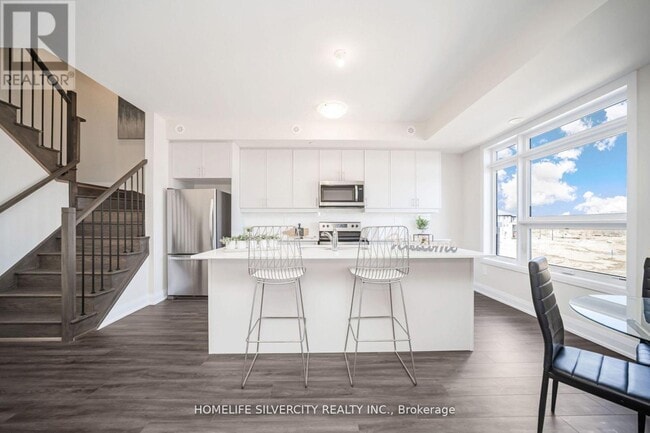 Photo - 1577 Rose Way