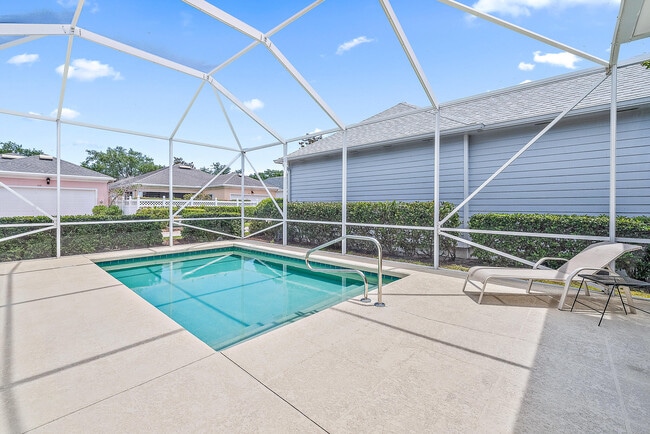 Photo - 242 Poinciana Dr