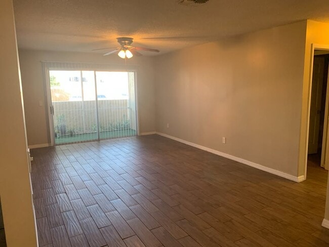 Building Photo - 610 Kenwick Cir Unit 103