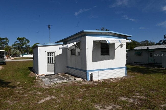 Photo - 34898 Fraser St