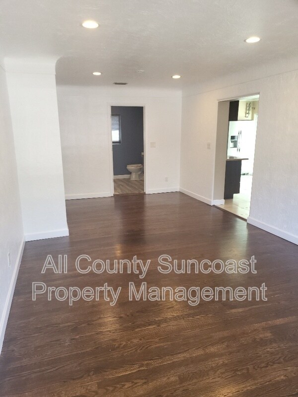 Photo - 5940 5th Ave N