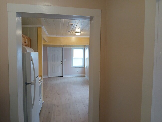 Photo - 15 Morgan Ave