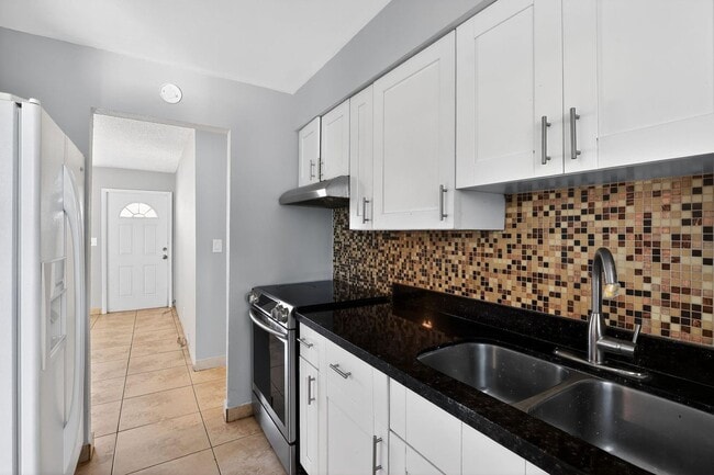 Photo - 4810 NW 19th St