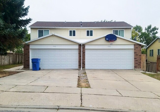 Building Photo - 7942 S Chadbourne Dr Unit A