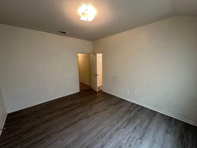 Photo - 2609 Vernice Loop Unit -B