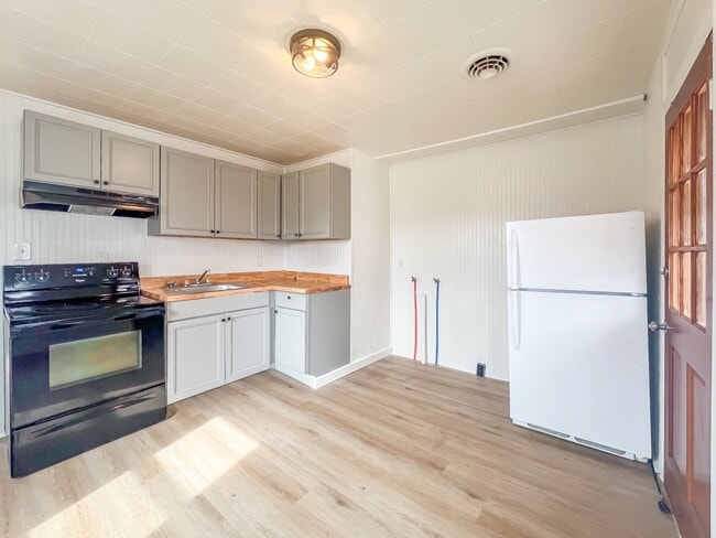 Photo - 202 E Westover Ave