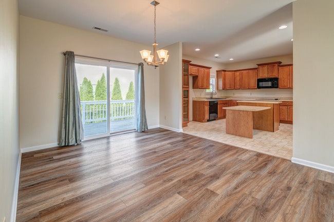 Photo - 175 Springfield Meadow Dr