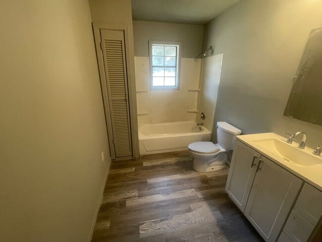 Photo - 917 Mays Rd Unidad A