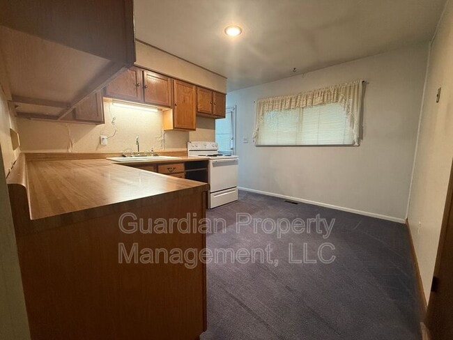 Photo - 5008 Valley Ln