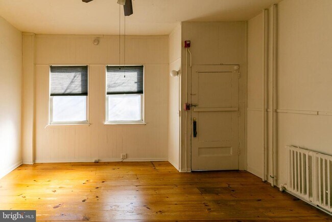 Photo - 2536 Amber St Unidad 1F