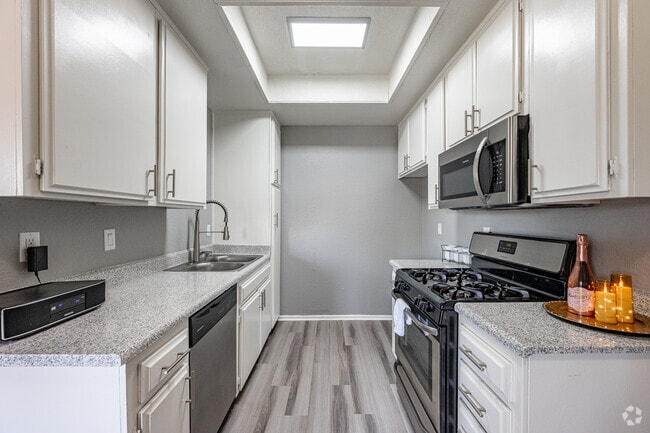 Interior Photo - Rollingwood Rental