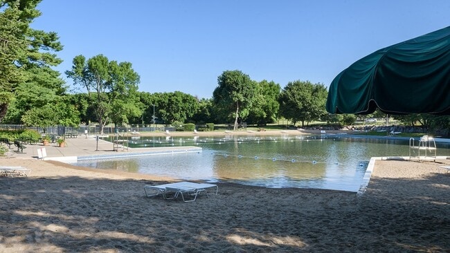 Photo - ReNew at Neill Lake