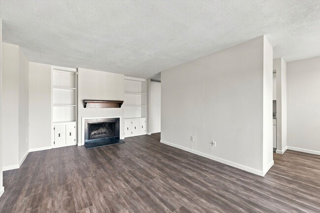1424 Valley Dr