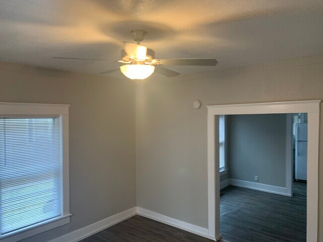 131-133 North Union