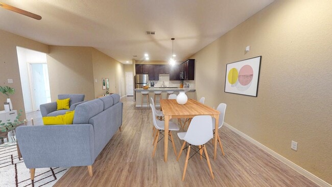 Photo - Stunning Ridgeview home close to North Sta...