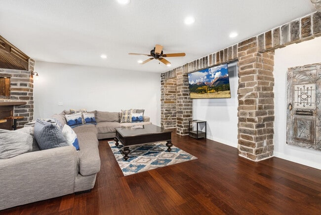 Photo - 1906 Almand Dr Unit SI ID1369206P