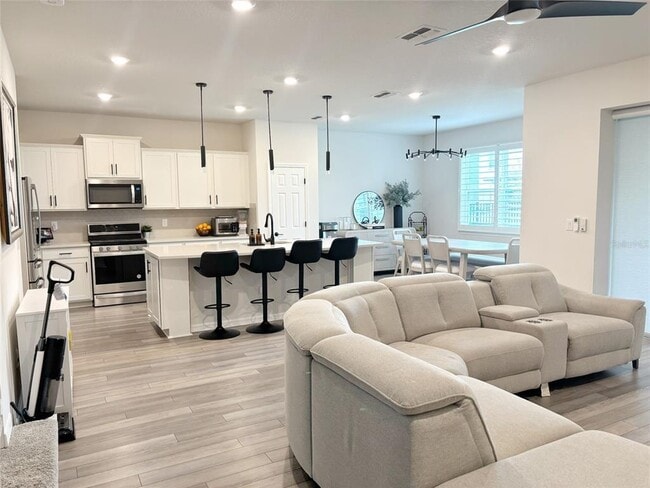 Photo - 4538 Emprise Way