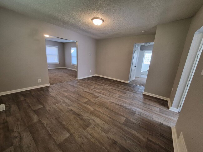 Photo - 2 bedroom, 1 bathroom home on large corner...