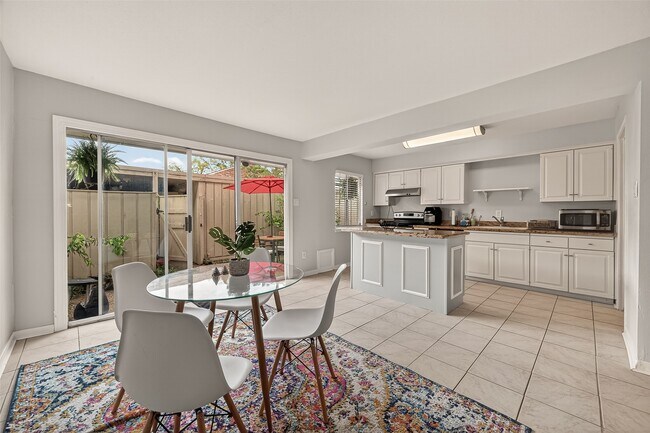 Photo - 6404 Burgoyne Rd Unidad 159