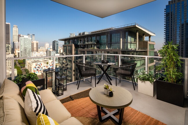 Photo - 1133 S Hope St