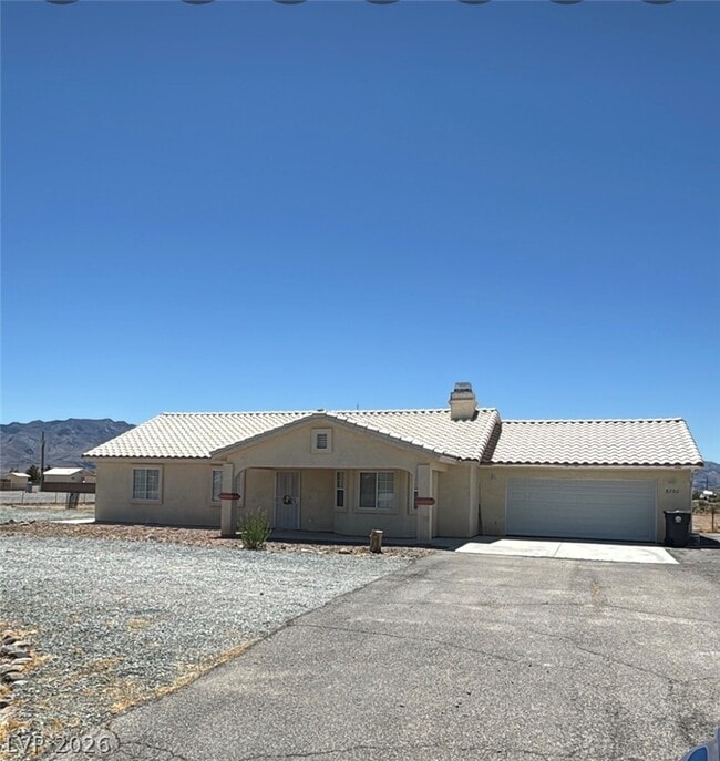 Building Photo - 3790 S Vanguard Ave