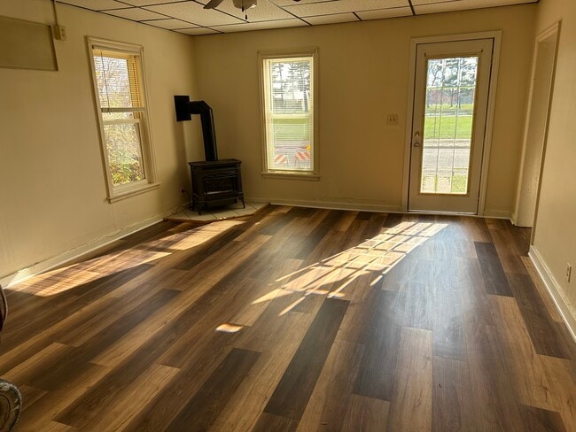 Photo - 310 Edward St.