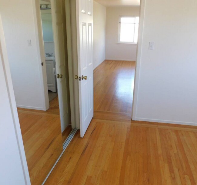 Photo - 2615 Stuart St Unit 2