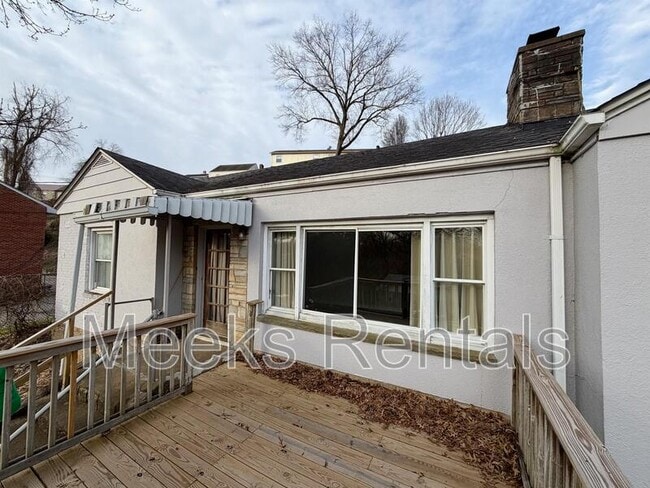 1418 Ravinia Rd