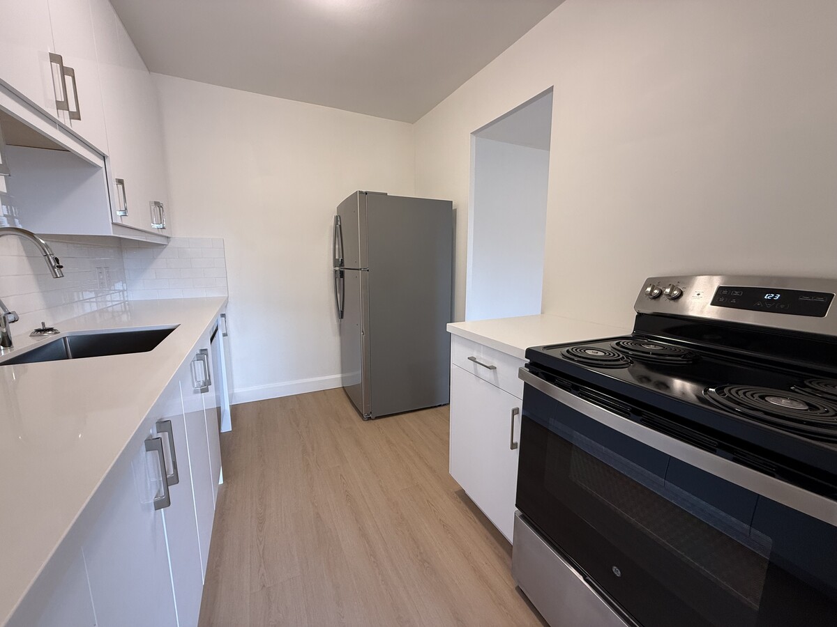 Photo - Riviera Apartments
