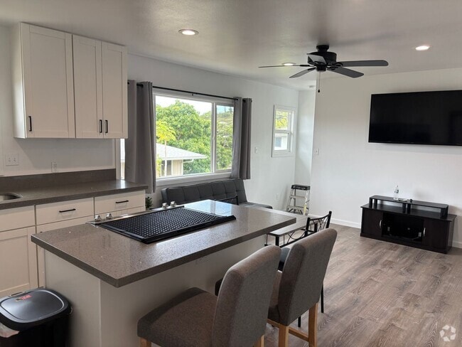 Building Photo - OAHU9402 Unit Upstairs Rental